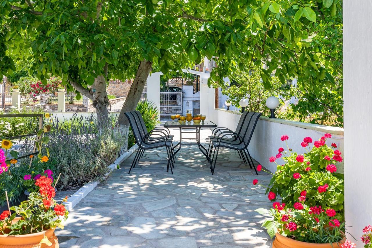 Casa Mia - 5 Min From Stafilos Beach Скопелос Экстерьер фото