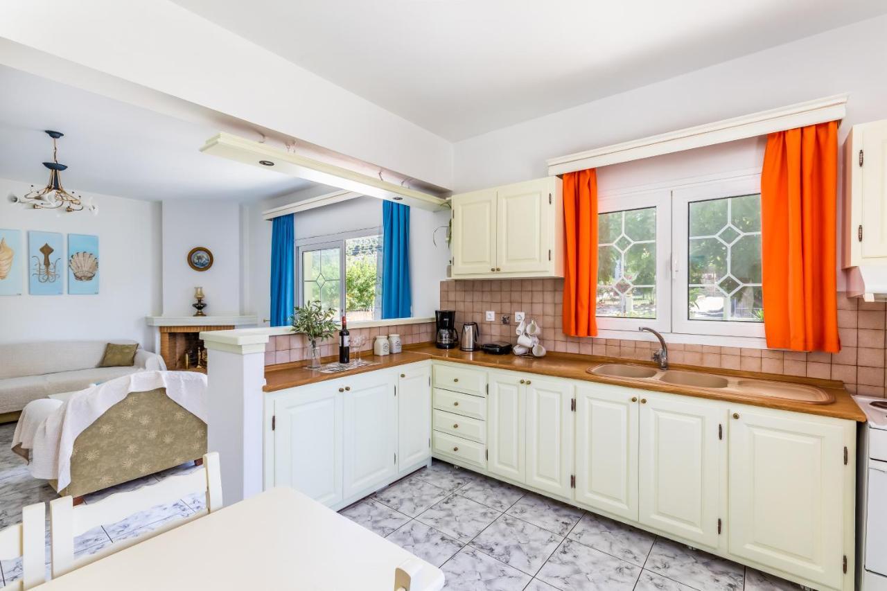 Casa Mia - 5 Min From Stafilos Beach Скопелос Экстерьер фото