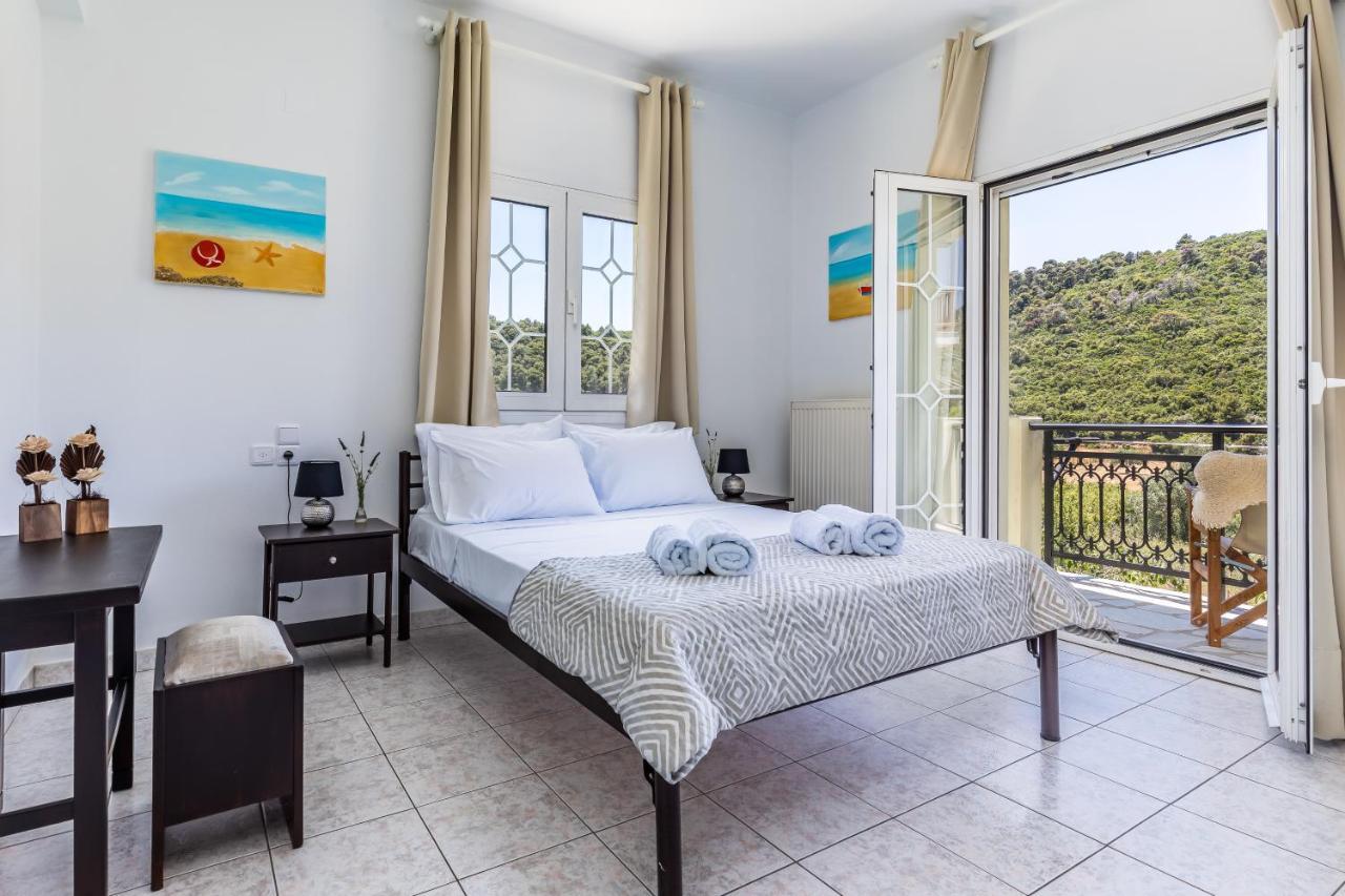 Casa Mia - 5 Min From Stafilos Beach Скопелос Экстерьер фото